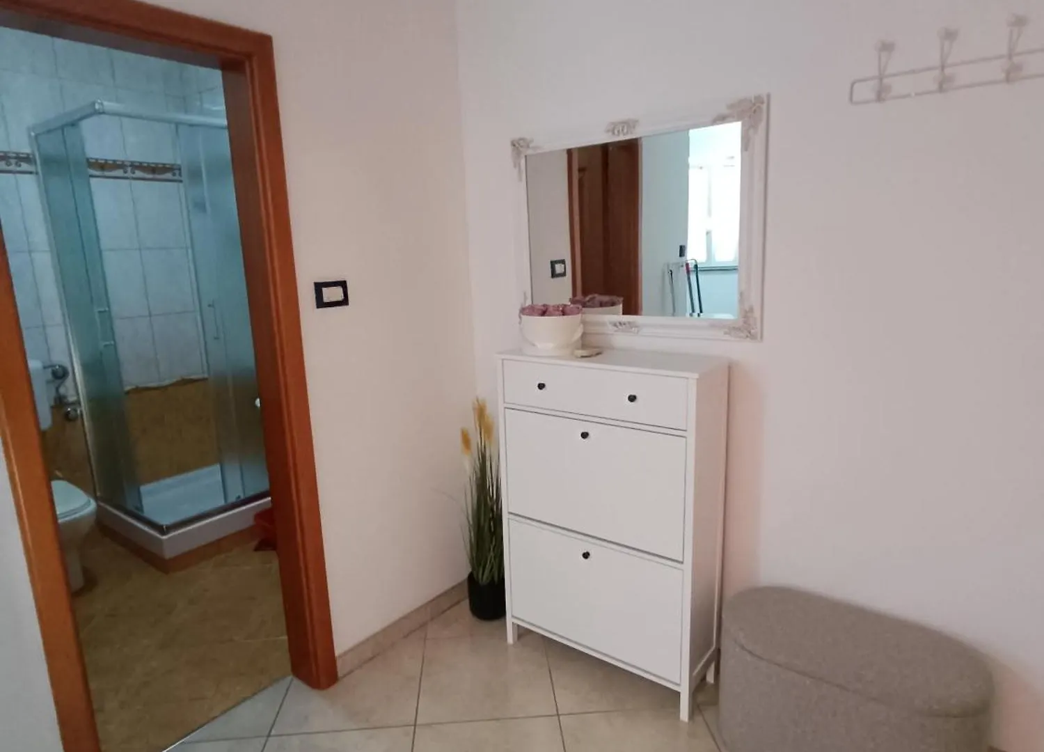 Apartments Kraljic I Baska  0*, Baska (Krk)