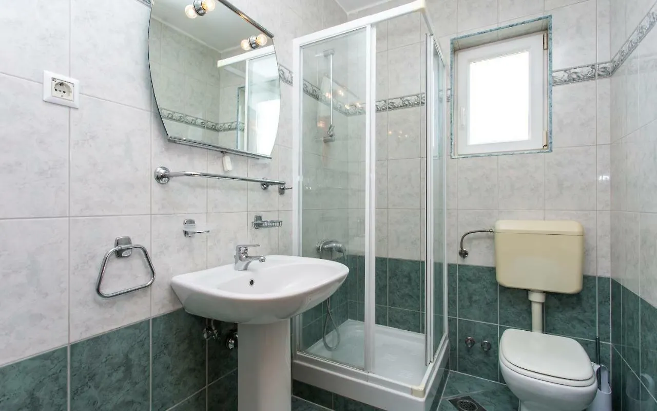 Apartments Kraljic I Baska