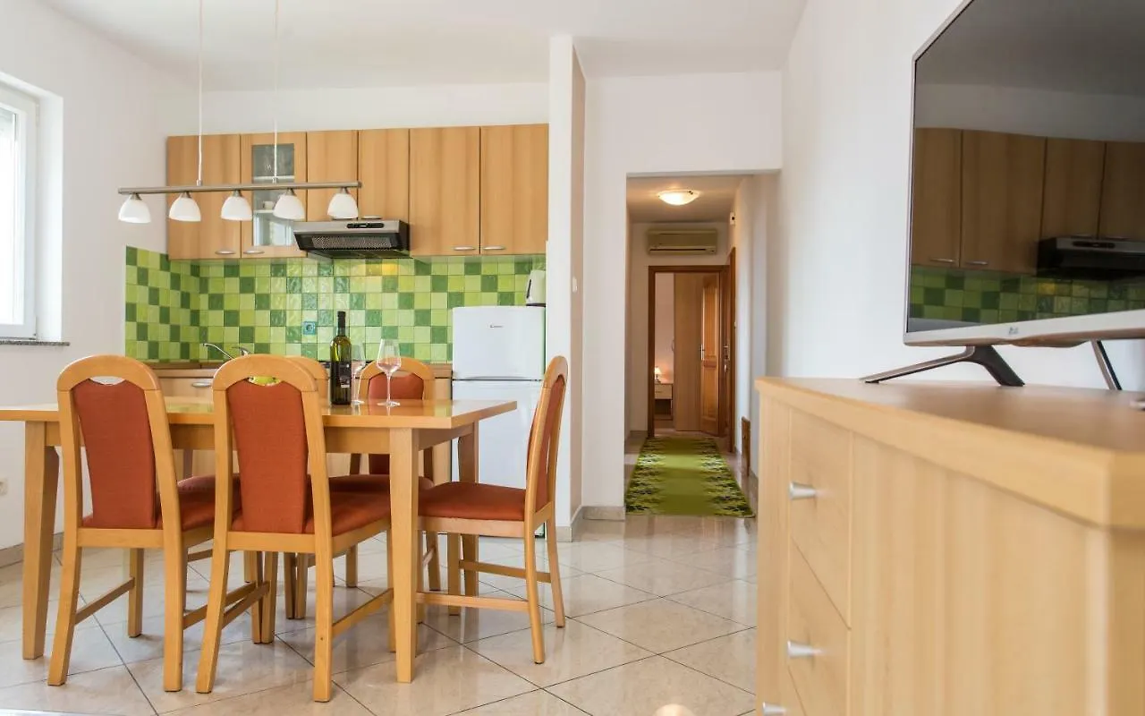 Apartments Kraljic I Baška