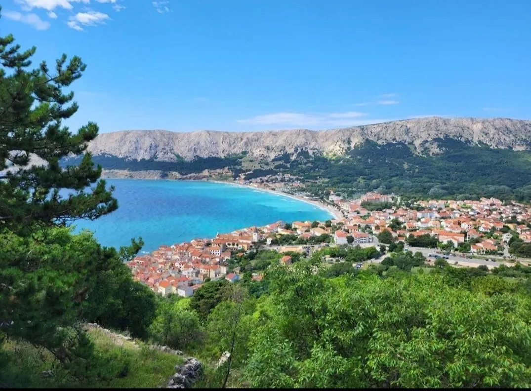 Apartments Kraljic I Baska  Croatia