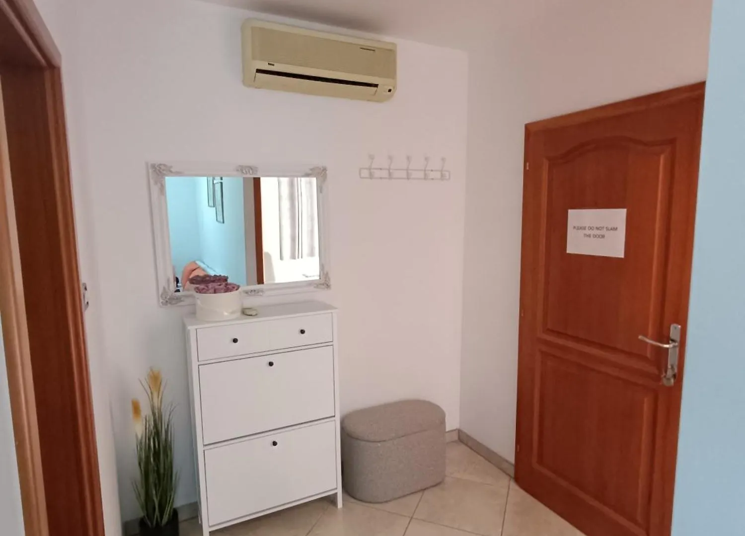 Apartments Kraljic I Baska  0*, Baska (Krk) Croatia