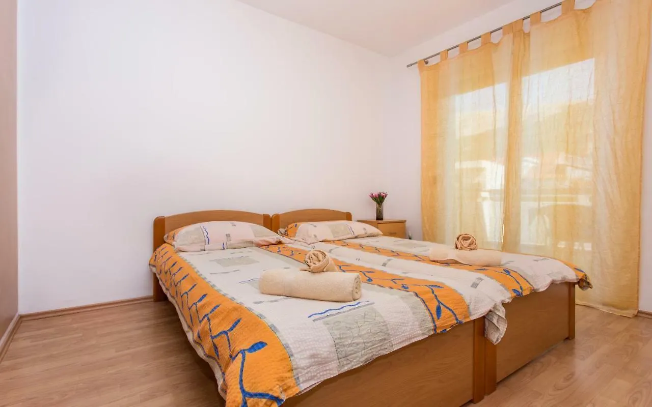 Apartments Kraljic I Baska
