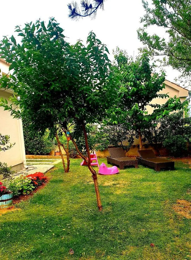 Apartments Kraljic I Baska   Baska (Krk)