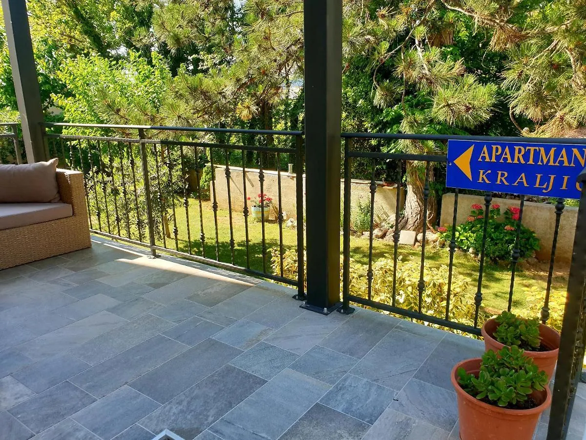 Apartments Kraljic I Baska  0*, Baska (Krk)